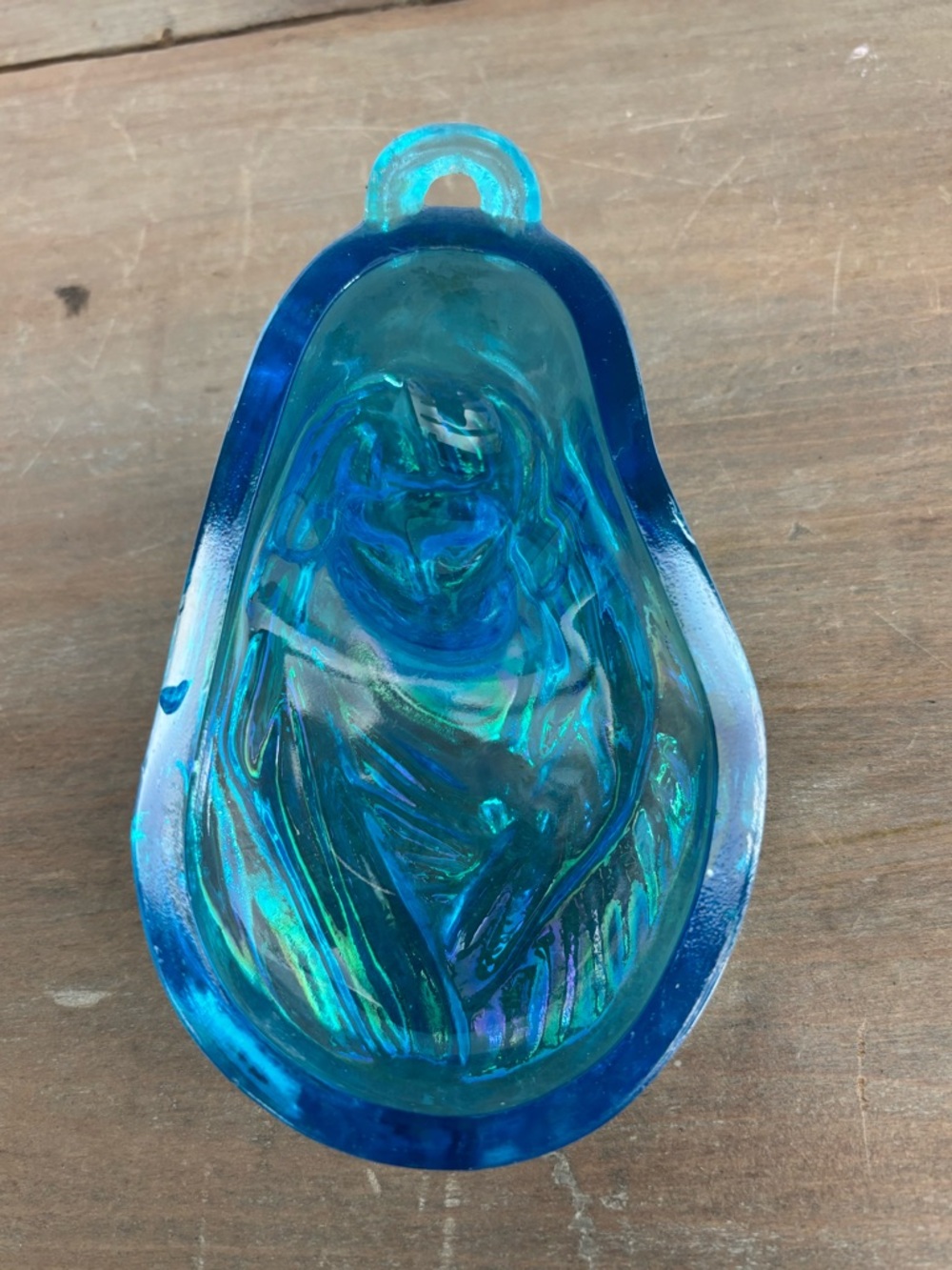Vintage Virgin Mary Carnival Wheaton glass marigold wall plaque 5.25 in, blue - Picture 4 of 4